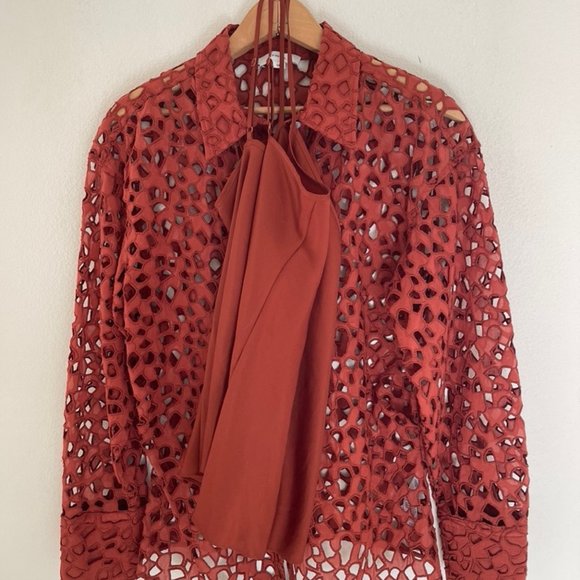 VINCE Burnt Red Large Holed Eyelet Blouse with Camisole is NWOT! SMALL PETITE - Picture 2 of 7